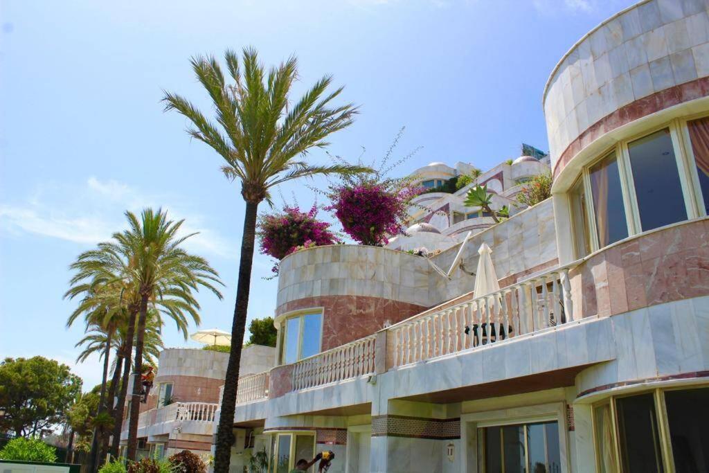 Puerto Banus Luxury Beachfront D Apartment