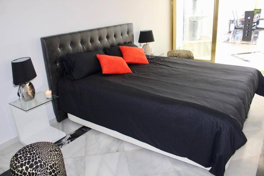 Puerto Banus Luxury Beachfront D Apartment