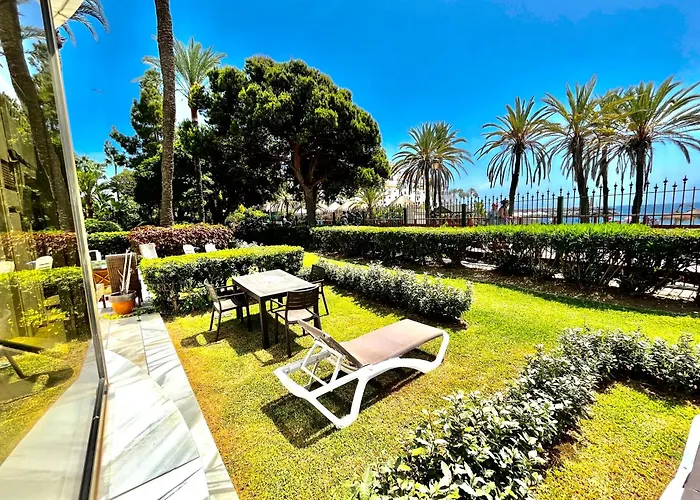Puerto Banus Luxury Beachfront Apartment D